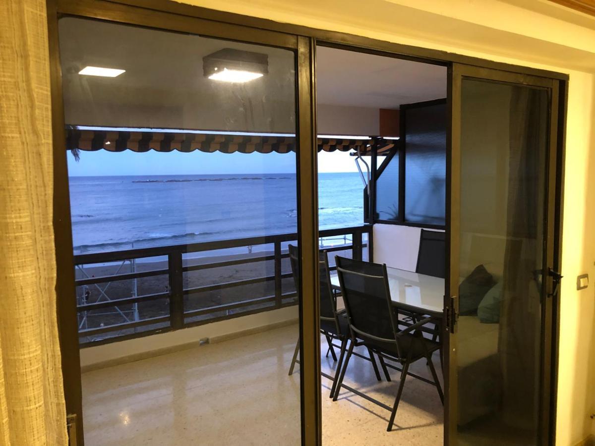Espectacular en primera línea de la playa Telde Exterior foto